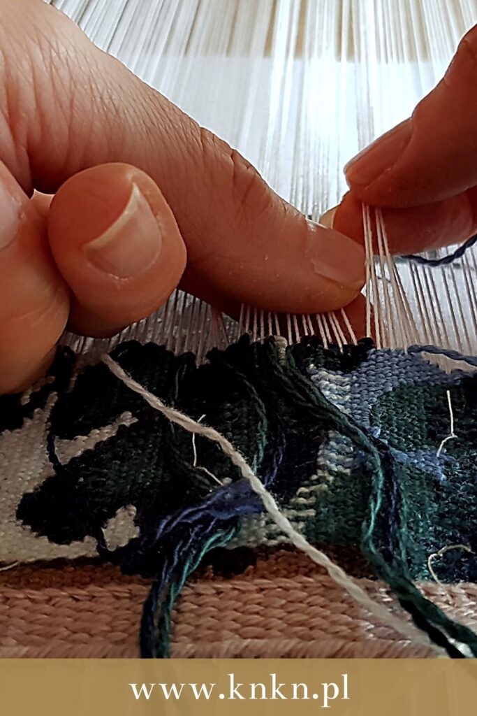 umiejętności tkackie, tkanie na ramie, gobelin, pracowania tkacka Karolina Nowaczyk